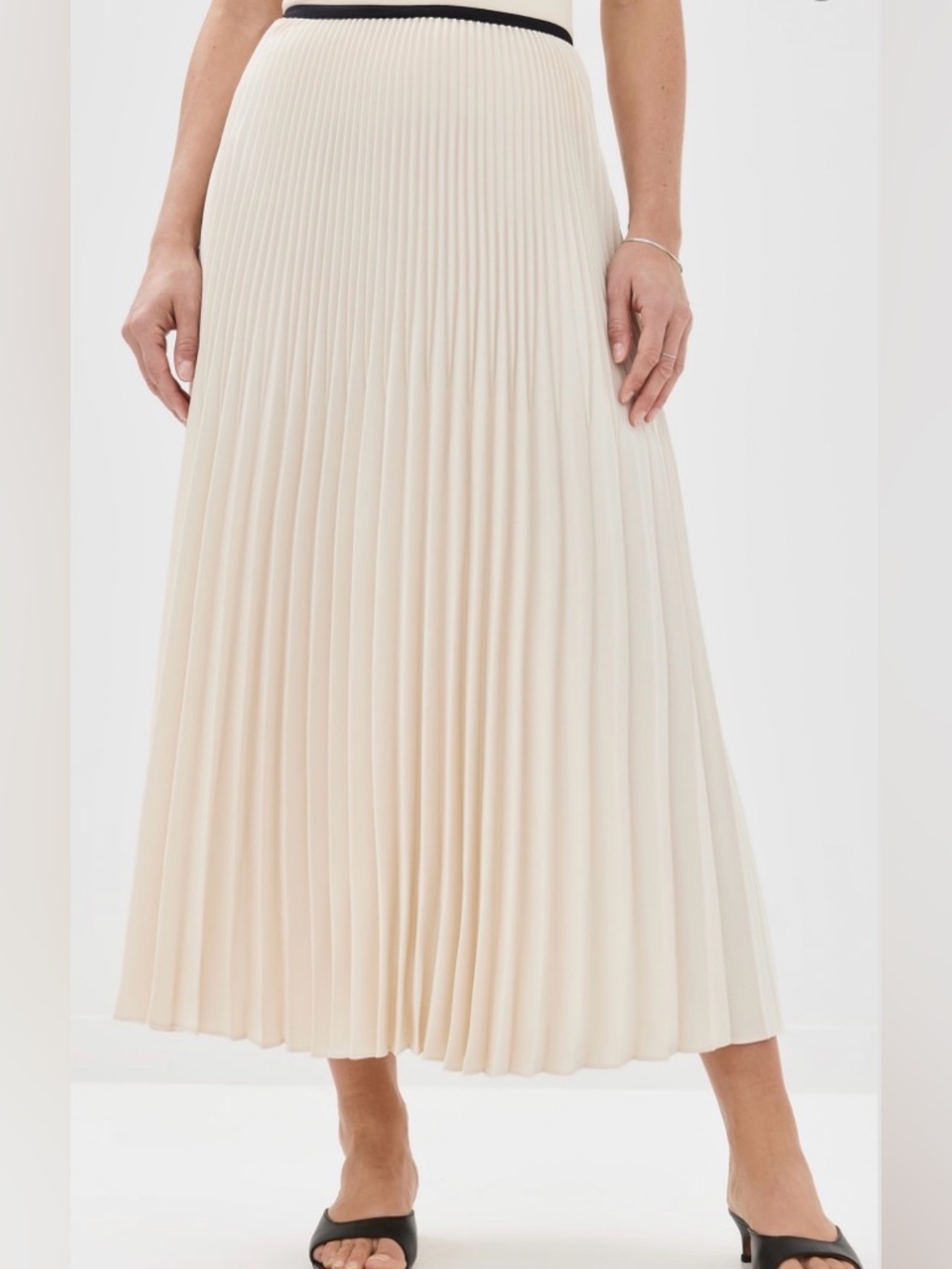 Jenni Kayne Pleated Skirt.
Ivory/Black
NWOT 
Size XS - Picture 5 of 15